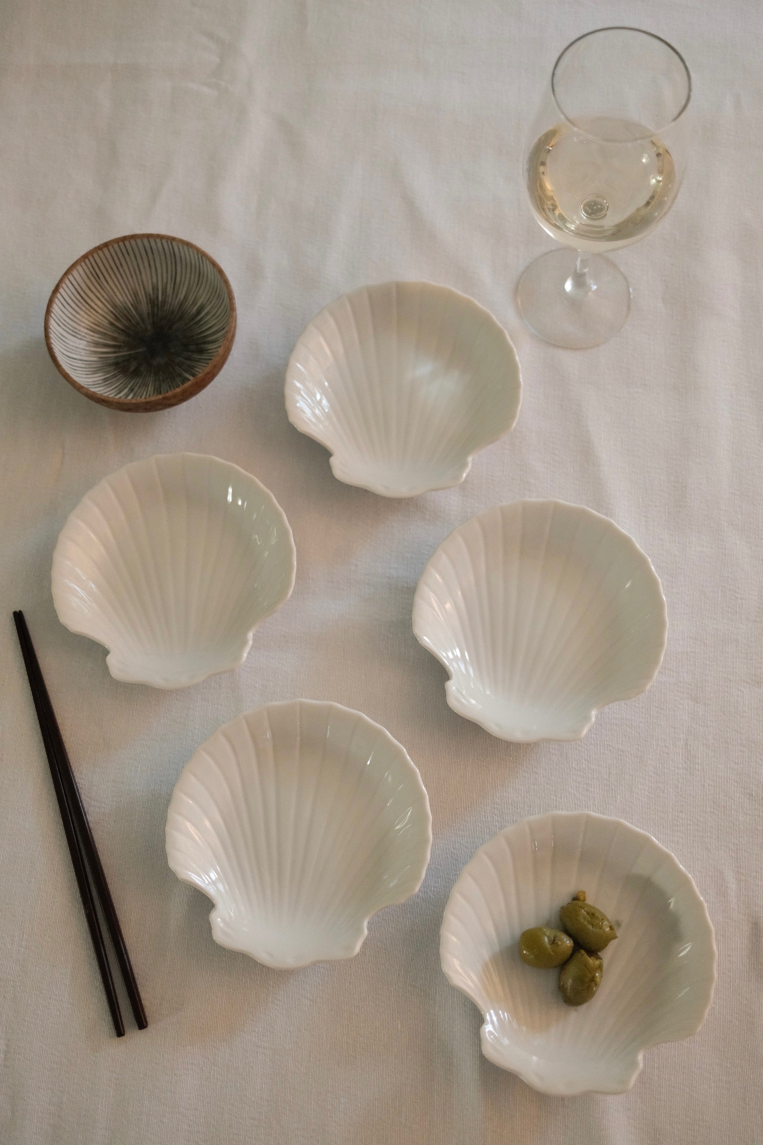 Vintage Shell Plates (Set of 5) – Tableau Collection
