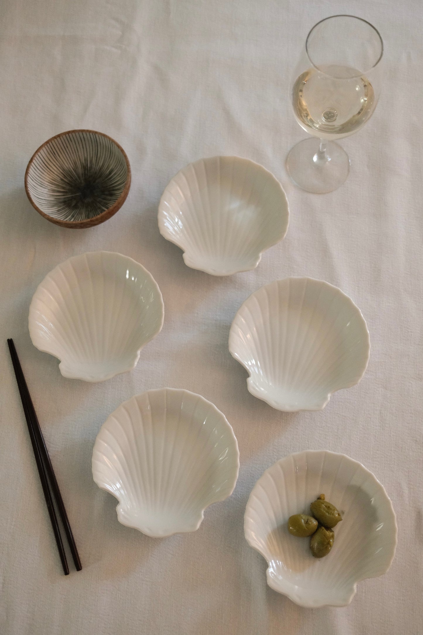 Vintage Shell Plates (Set of 5)
