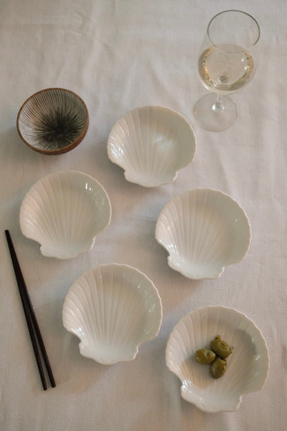 Vintage Shell Plates (Set of 5)