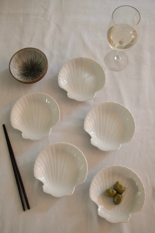Vintage Shell Plates (Set of 5)
